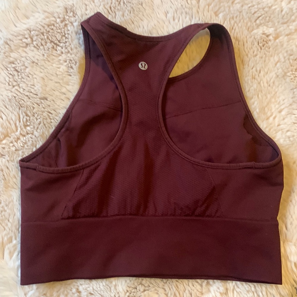 Lululemon sports bra